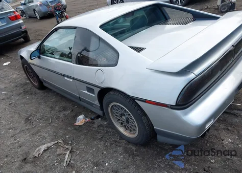 1987 Pontiac Fiero Gt z USA, uszkodzony, nr VIN 1G2PG1197HP238755